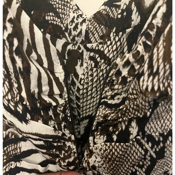 Wilfred by Aritzia animal print ruched mini dress size 2 - Picture 4 of 10
